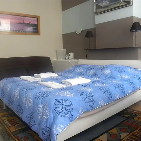 מלון De Viertorre 2*